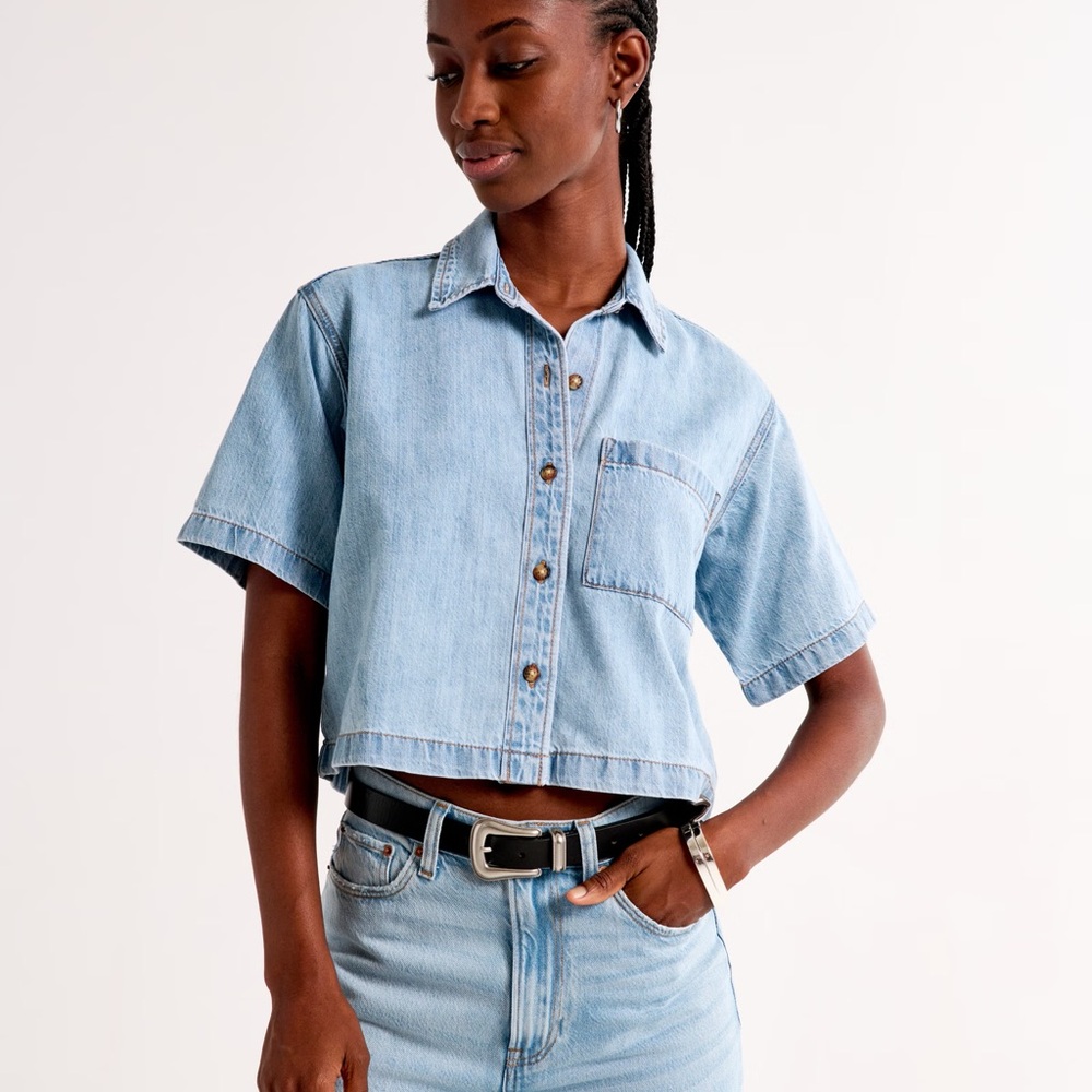 Abercrombie denim cropped button up
